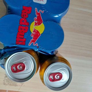 Red Bull nước tăng lực nhập khẩu Thái Lan