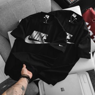 Mẫu áo thun đang hot.  Logo in chuẩn hãng. Phong cách trẻ form unisex nam nữ đều có thể mặc.