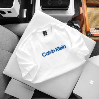 Tshirt CK nam. Chất thun cotton co giãn 4 chiều , Chất vải dày mềm mịn thấm hút mồ hôi tốt . Unisex nam nữ đều mặc đẹp.