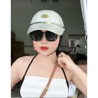 Mũ bảo hiểm Kết sọc cabon - có lỗ cột tóc nữ