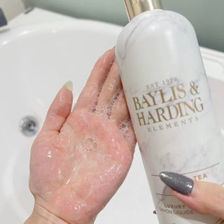 Sữa tắm cao cấp Neroli Baylis & Harding Element 500ml