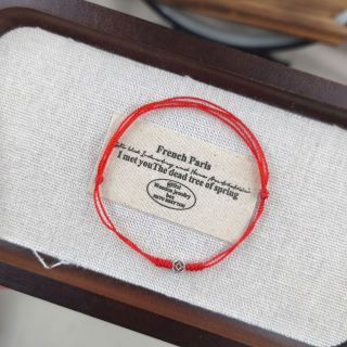 Vòng chỉ đỏ sợi cotton 0.8mm phối charm bánh xe Kim Tiền, cỏ 4 lá, sao vàng Tay, Chân. Vòng tay Phong Thủy bán đủ size, đủ màu