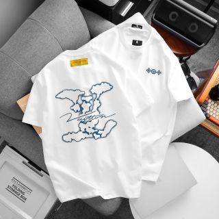 Mẫu áo LV siêu hot mùa hè này.  Logo in chuẩn.  Phong cách trẻ trung, cá tính, form unisex .