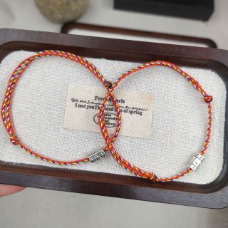 Vòng tay Ngũ Sắc Đỏ 2.0 mm phối Charm Lục Tự 10mm 2 nút tròn, Vòng tay Phong Thủy bán đủ size, đủ màu