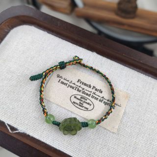 Vòng tay dây tết ngũ sắc mix Đồng Điếu, Charm Sen nhựa nhiều màu. Vòng tay Phong Thủy bán đủ size, đủ màu