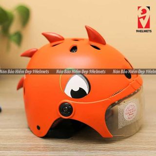 Mũ Bảo Hiểm Trẻ Em Có Kính Hình Khủng Long Trắng