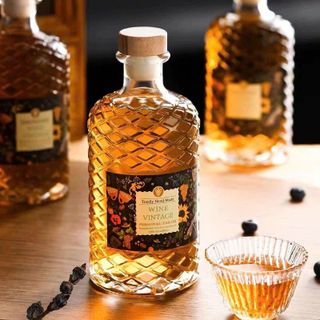 Chai thủy tinh đựng rượu trái dứa nắp gỗ 500ml