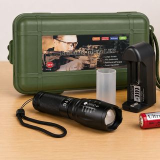 ĐÈN PIN LED SIÊU SÁNG T6 ZOOM FULL BOX (T100)