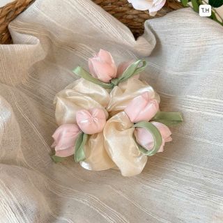 Cột hoa tulip phồng to đẹp