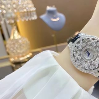 ĐỒNG HỒ NỮ SIÊU CẤP GRAF MẶT FULL HỘT XOÀN NHÂN TẠO  DÂY DA