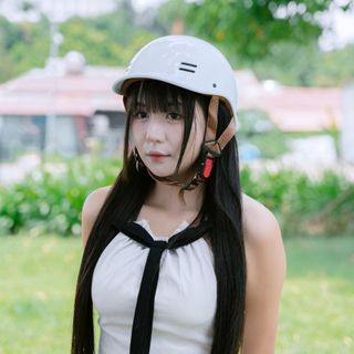 Mũ Bảo Hiểm Kiểu Dáng Cá Heo Nhiều Màu Sắc - Cá tính, năng động, freesize ( 52-58cm)