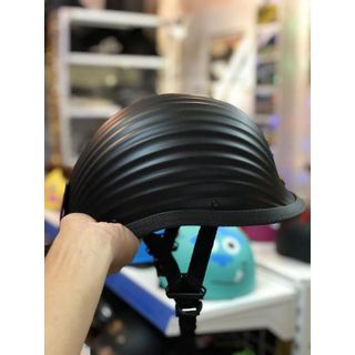 Half-Head Helmet Clamshell Style - Clamshell Style Half-Head Helmet