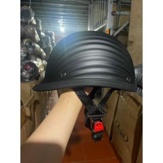 Half-Head Helmet Clamshell Style - Clamshell Style Half-Head Helmet