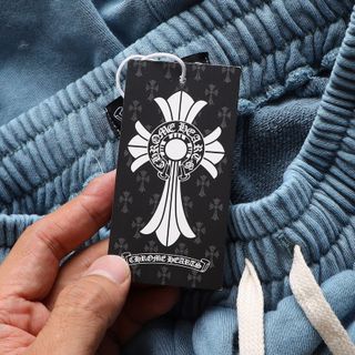 Short wash chrome.  Chất nỉ cua cotton 350gsm dày dặn mền mịn.  Form slim fit.