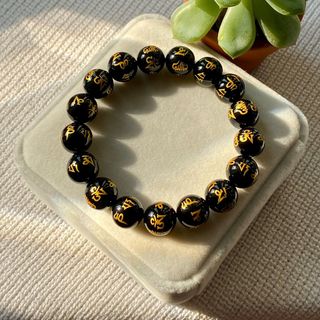 Vòng đá Mã Não Đen khắc chú Om Mani Padme Hum – Hợp mệnh Thủy & Mộc | Sỉ từ 5 cái