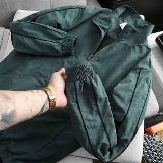 Khoác nam.  Chất dù nhăn mềm mại, lót lưới mặt trong.