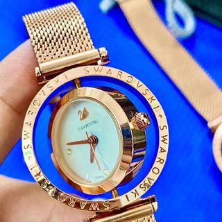 ĐỒNG HỒ NỮ THỜI TRANG SWAROSK MẶT XOAY
