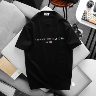 Mẫu áo cotton 4c thiết kế đơn giản, logo dệt kết hợp chữ in.