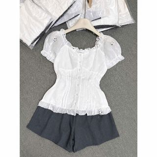 Áo Babydoll Ren Trắng Cổ Tim Tiểu Thư Nhún Ngực Tay Phồng Hàn Quốc