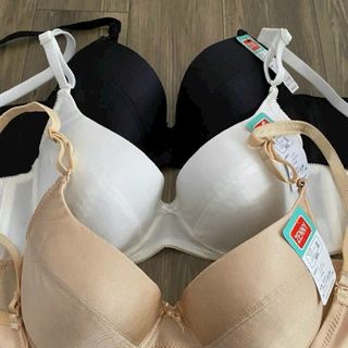 Áo ngực không mút có gọng dành cho ngực vừa và to.