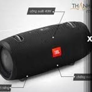 Loa Bluetooth Xtreme 2 màu đen với thiết kế hình trụ chắc chắn.