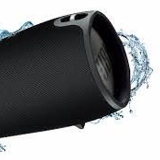 Loa Bluetooth Xtreme 2 màu đen với thiết kế hình trụ chắc chắn.