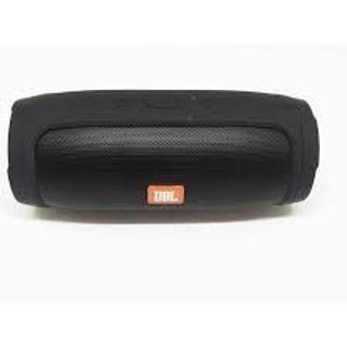 Loa JBL Charge Mini 3+ màu đen có thiết kế hình trụ đặc trưng với lưới kim loại và màu cam nổi bật.