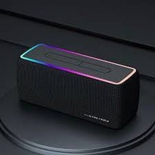 Loa Bluetooth AKD-W3 màu đỏ, nổi bật với thiết kế bọc vải và dải đèn LED RGB đổi màu xung quanh viền.