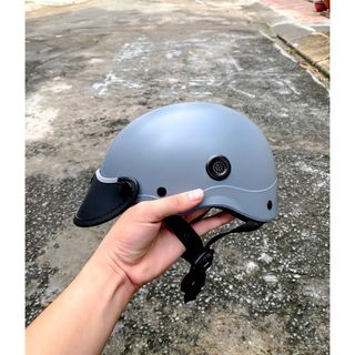 Nón Bảo Hiểm DANGROUP Mũ bảo hiểm nửa đầu sơn nhám lưỡi trai che nắng Thời Trang - An Toàn - Giá Tốt