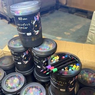 Màu vẽ Acrylic 60 màu kèm xô đựng