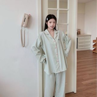 Set Bộ Ngủ Sọc Kẻ