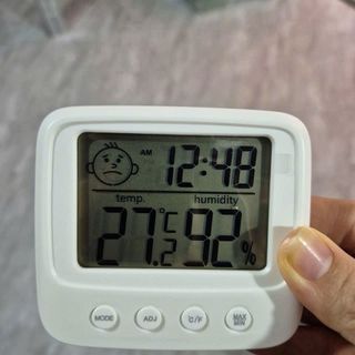 Nhiệt kế phòng, nhiệt ẩm kế, máy đo nhiệt độ phòng ngủ, đo độ ẩm điện tử cho bé chính xác ( loại không có đèn )
