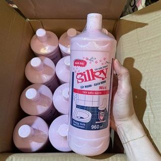 Tẩy Toilet Silky Full Vat