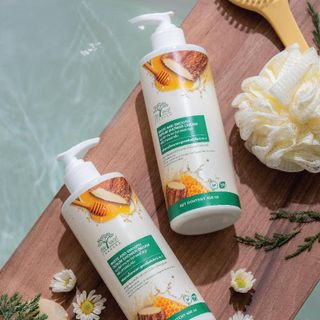 Kem tắm sáng da De Leaf Thanaka 450ml