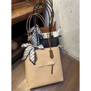 TÚI TOTE W823 DA MỀM KÈM KHĂN LỤA – THANH LỊCH CHO NÀNG CÔNG SỞ
