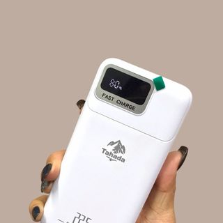 pin sạc dự phòng Tahada T-212 với dung lượng 20000mAh.