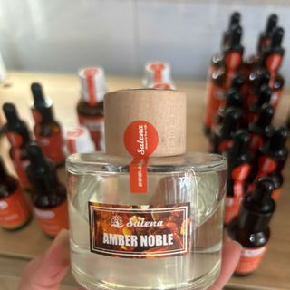 TINH DẦU TÁN HƯƠNG AMBER NOBLE – ẤM ÁP - TINH DẦU HƯƠNG NƯỚC HOA TRÊN XE Ô TÔ – THƠM MÁT, KHỬ MÙI, THƯ GIÃN MỖI NGÀY