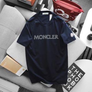 Moncler T-shirt nam.  Chất cotton 4c, chữ in cao.