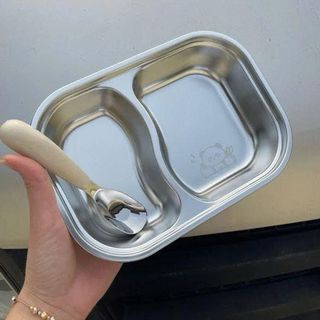 KHAY CƠM INOX 2 NGĂN KÈM MUỖNG CHO BÉ (T100)