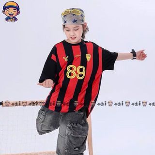 Set áo thể thao kẻ đỏ đen mix quần Jean đen túi hộp cho bé trai Soikid343