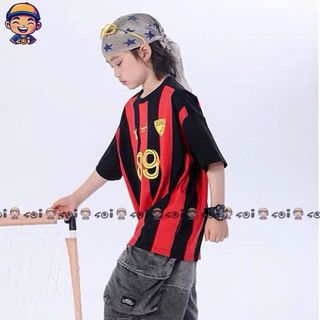 Set áo thể thao kẻ đỏ đen mix quần Jean đen túi hộp cho bé trai Soikid343