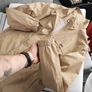 Jacket nam. Chất dù nhăn khoá zip.