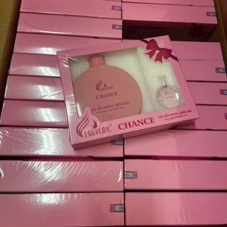 Sữa tắm Charme Chance 250ml tặng nước hoa