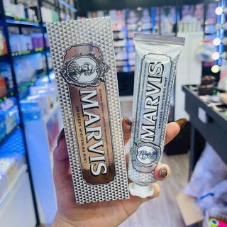 Kem Đánh Răng Marvis Whitening Mint làm trắng răng 85ml
