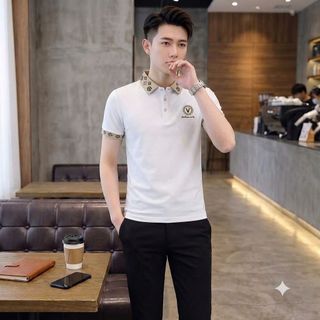 áo trắng thêu V