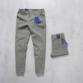 Quần Dài kaki nam. Chất vải 98% cotton dày dặn đanh mịn 2% sợi Spandex co giãn thoải mái.