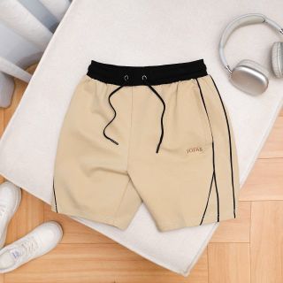 Quần short nam. Chất vải Bc cotton mịn, logo thêu sắc nét.