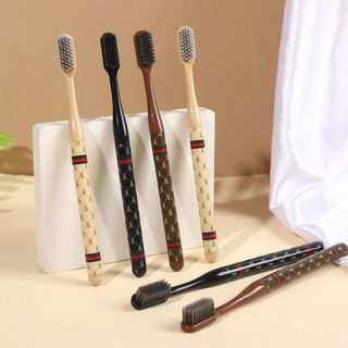 HỘP 6 BÀN CHẢI ĐÁNH RĂNG GC LUXURY (T100)