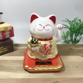 Mèo Thần Tài mặc áo đỏ vẫy khách chạy bằng năng lượng mặt trời cao 10cm