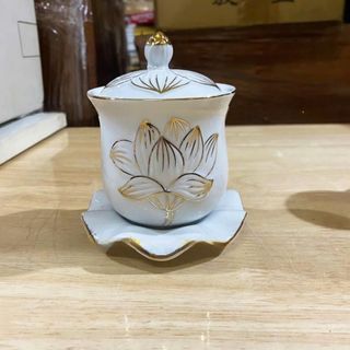 Chung nước thờ cao cấp hình hoa sen nổi có nắp 3 cỡ cao: 8cm, 11cm, 13cm ( bạch ngọc ) ảnh thật shop tự chụp
